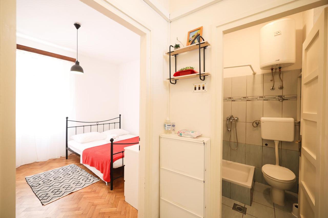 Cozy Studio Apartments In City Centar Stosija Zara Esterno foto