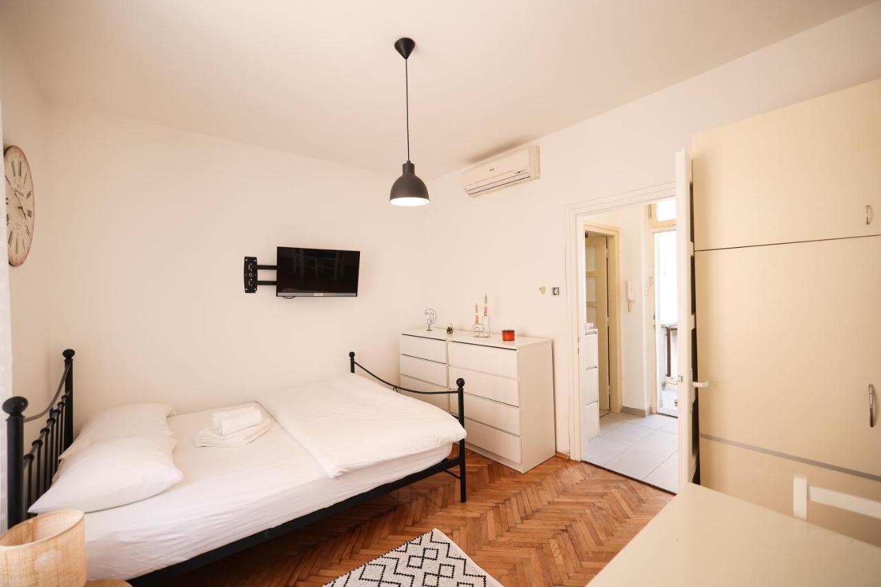 Cozy Studio Apartments In City Centar Stosija Zara Esterno foto